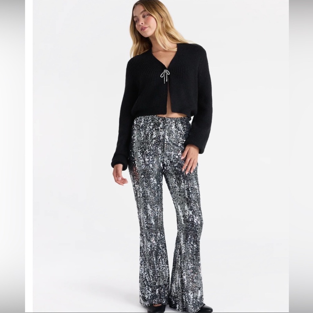 No Boundaries Black and White Flare Pants with side pockets